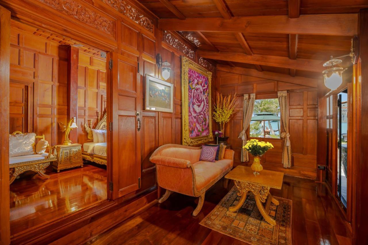 Royal Thai Villa Phuket - SHA Extra Plus Rawai Exteriör bild