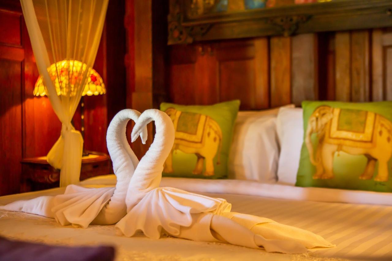 Royal Thai Villa Phuket - SHA Extra Plus Rawai Exteriör bild