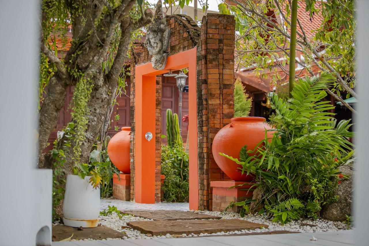 Royal Thai Villa Phuket - SHA Extra Plus Rawai Exteriör bild